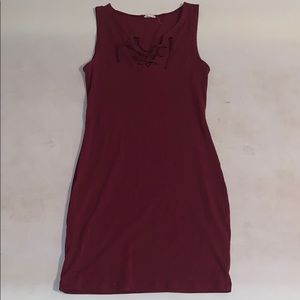 Fitted dress ( maroon )